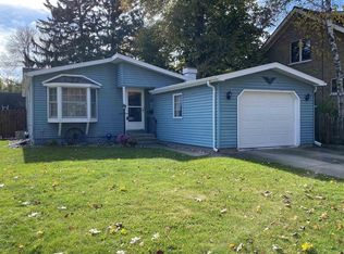 321 W 17th Ave, Oshkosh, WI 54902