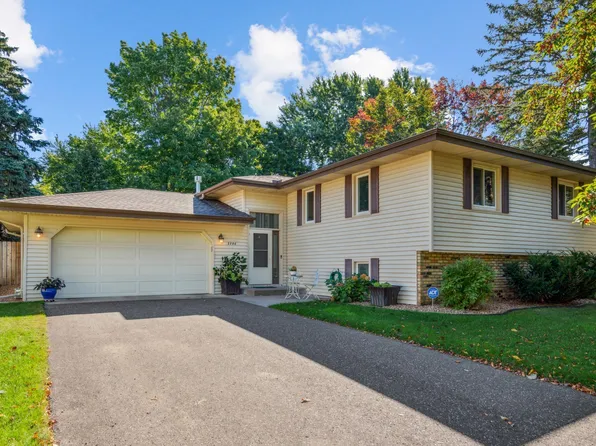 2796 Aglen St, Saint Paul, MN 55113