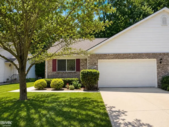 9662 Nook Rd, Clay, MI 48001
