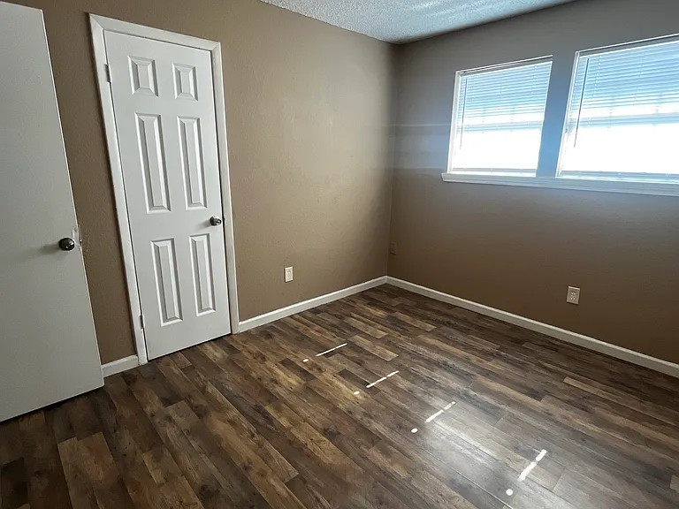 5514 Gatewood Ave — Photo 8