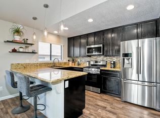 1982 Buckskin Gln, Escondido, CA 92027