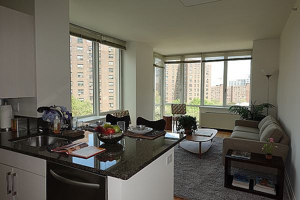 1st image of 1510 Lexington Ave APT 8J