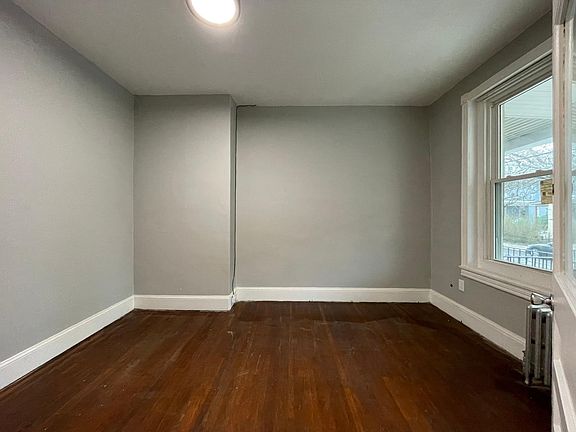 2nd image of 4924 Royal St Floor 1