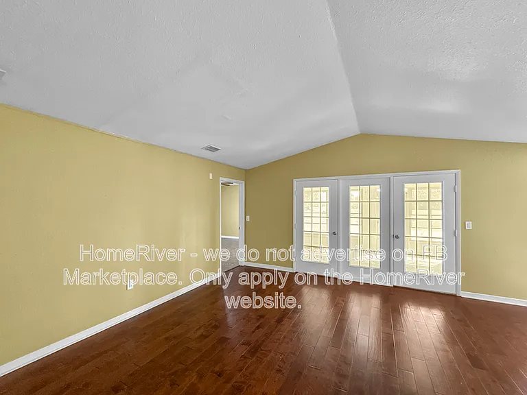 2194 Rio De Janeiro Ave — Photo 7