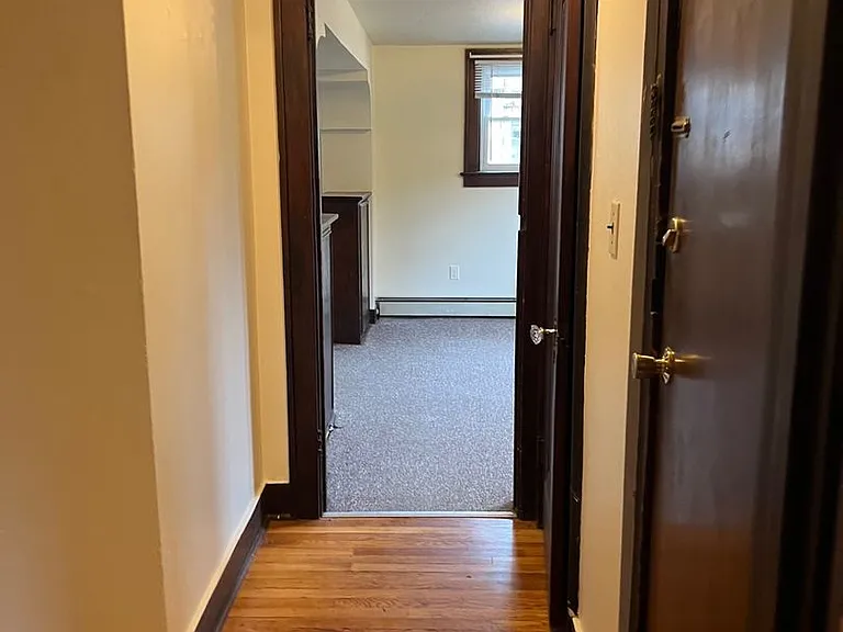 426 Packard St — Photo 5