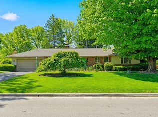 2681 Donna Dr, Columbus, OH 43220