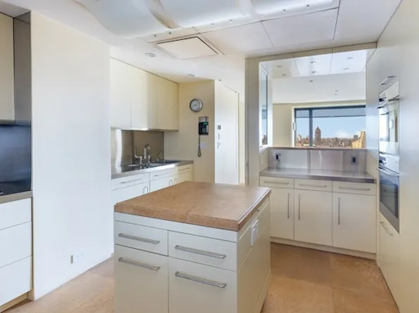 980 Fifth Avenue image 20 of 23