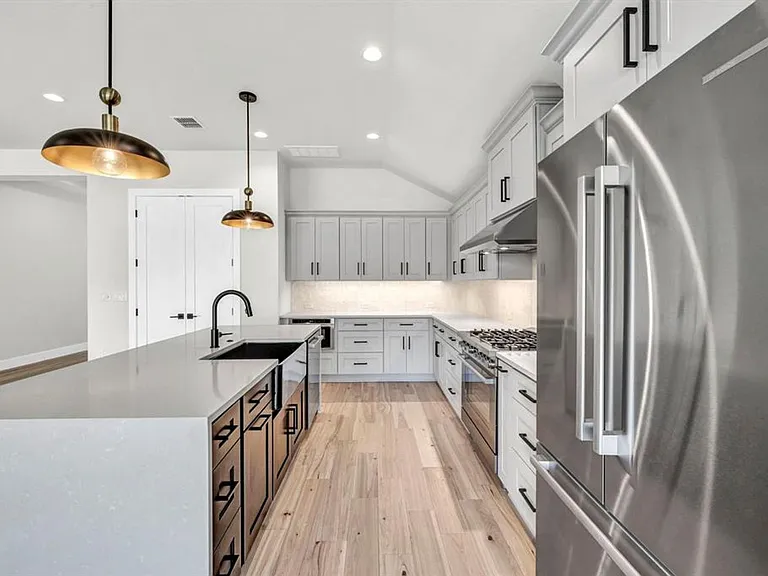 8209 Polar Dr — Photo 16