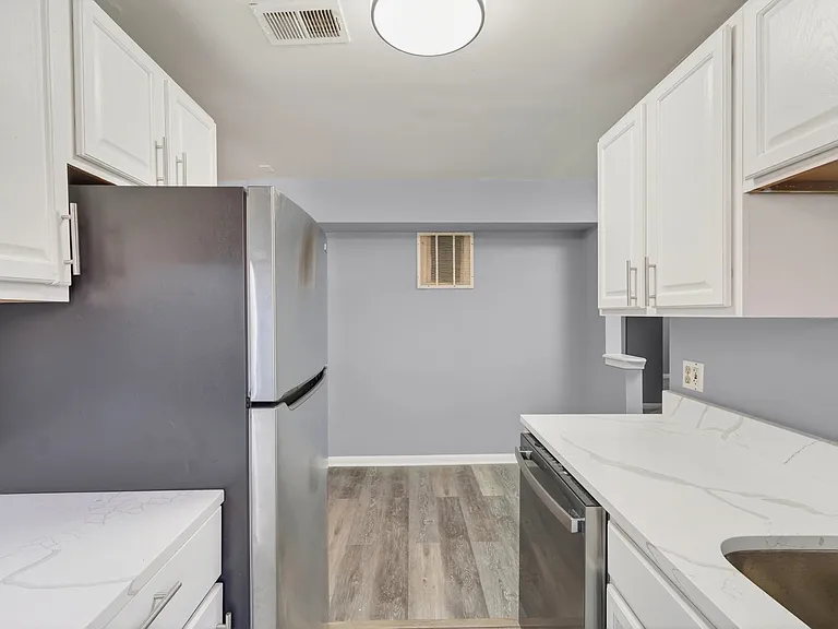 8216 Nolte Ave #4 — Photo 8