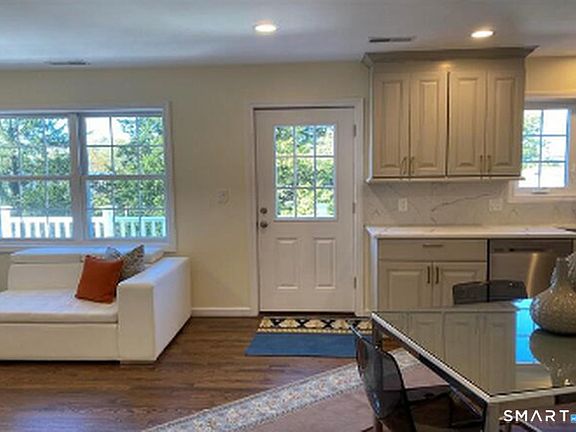 3rd image of 63 Soundview Ave #2