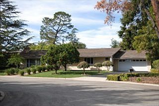 2nd image of 730 Woodland Dr