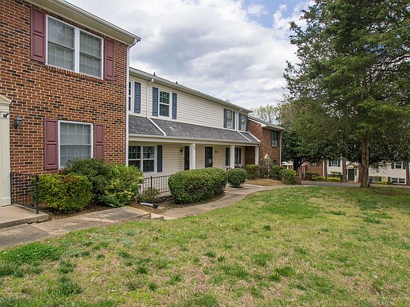 2nd image of 11010 Hunter Trail Ln
