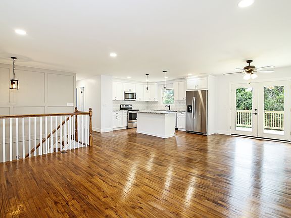 5th image of 49 Panorama Dr