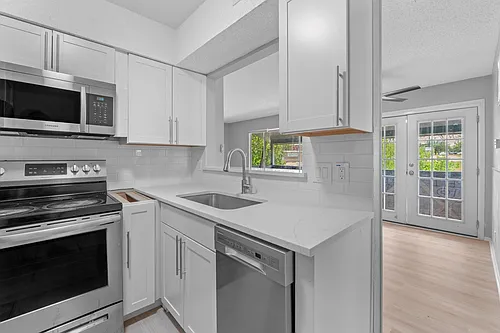 8903 Parkfield Dr #203 Photo 1