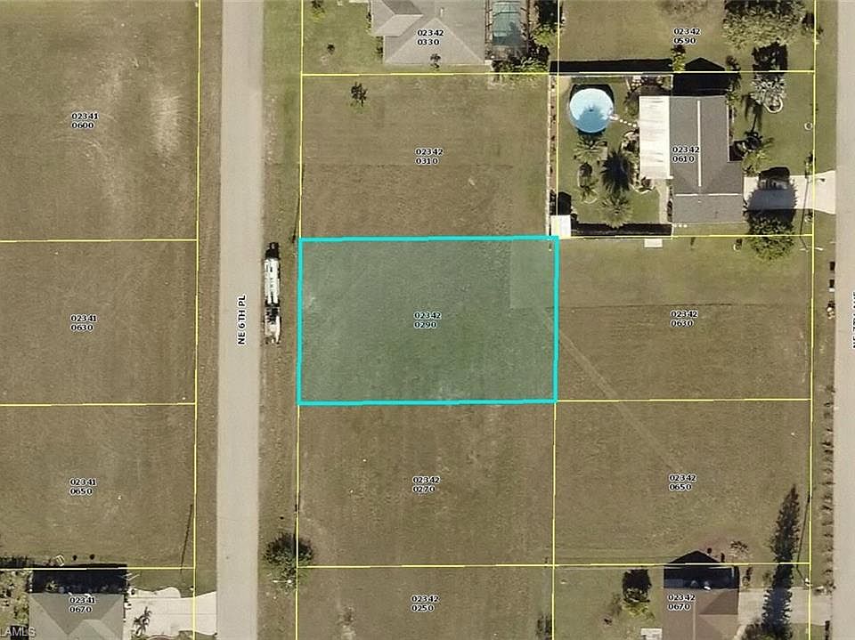 1st image of 2609 NE 6th Pl