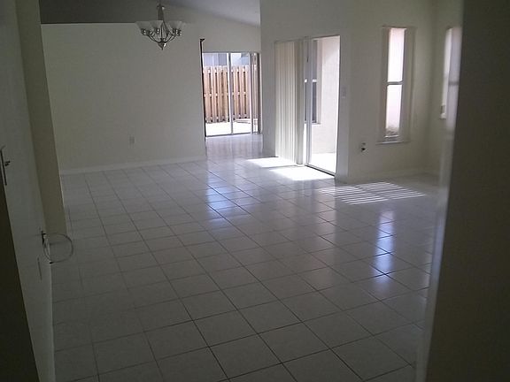 3rd image of 14241 SW 151st Ave
