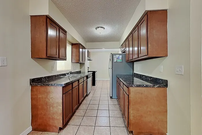 1175 Luke Ave — Photo 6