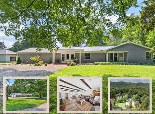 1121 Jackson St, Celina, TN 38551