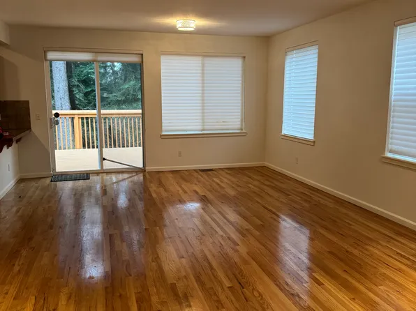 8777 233rd Pl NE, Redmond, WA 98053