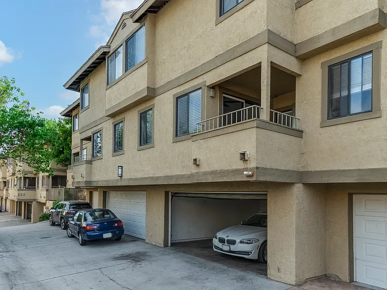 582 Arizona St — Photo 35