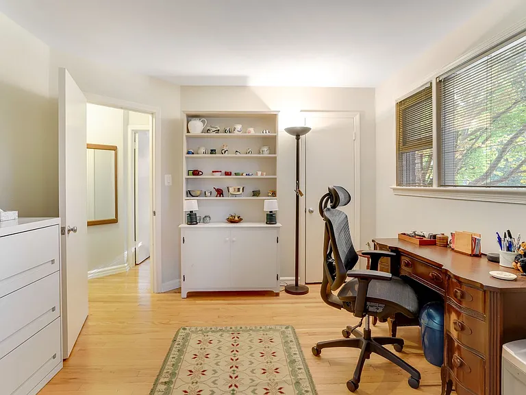 2700 N Dinwiddie St — Photo 32