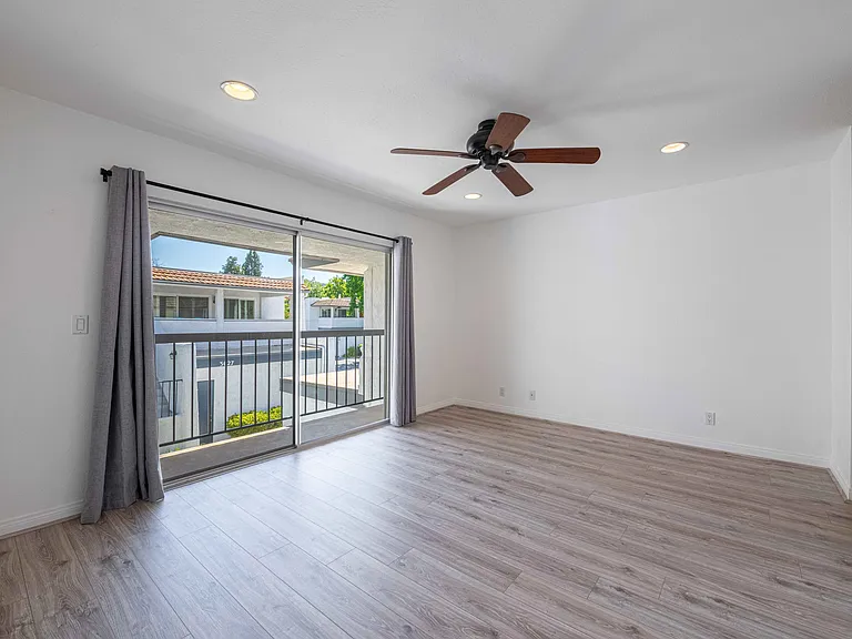3623 Summershore Ln — Photo 23