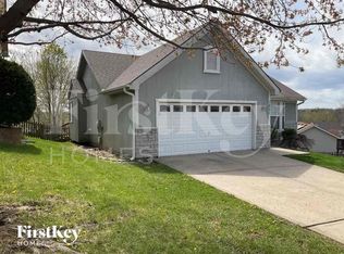 1851 Mallard Dr, Liberty, MO 64068