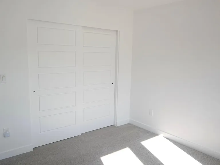 1088 S Lilac Way — Photo 33