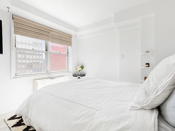 4th image of 251 E 32nd St #19C