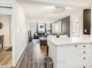 3888 Duke Of York Blvd #933, Mississauga, ON L5B 4P5