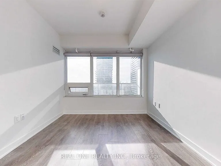 195 Redpath Ave #2709 — Photo 14