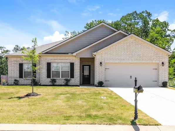 445 Beau Tisdale Dr, Oakland, TN 38060