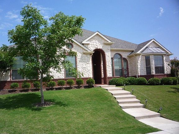 2nd image of 1900 Red Rock Dr