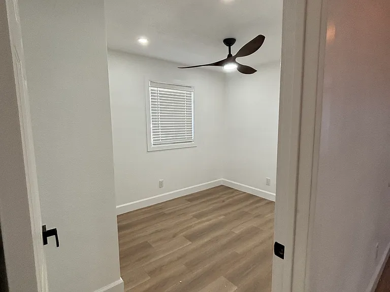 2045 Nolan Ct — Photo 18