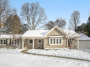 4023 Lakeside Dr, Kalamazoo, MI 49008