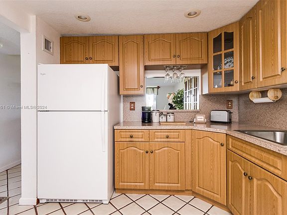 5th image of 1402 NW 80th Ave APT 403