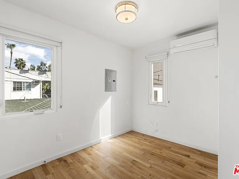 838 Hilldale Ave — Photo 18