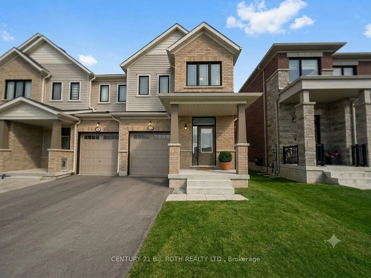 4 bed, $2,800 — Photo 1