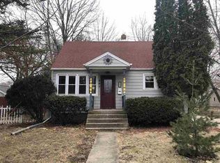 907 Jefferson St, Oregon, IL 61061