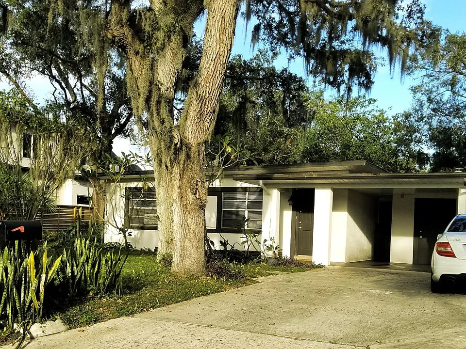 House - 1917 Hammerlin Ave - Front Yard