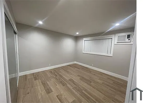 14921 Vanowen St #4 — Photo 12