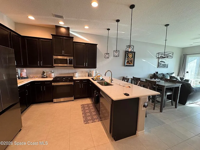 3010 Avalonia Dr — Photo 44