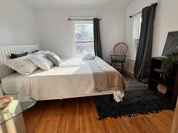3rd image of 33 Higby Rd