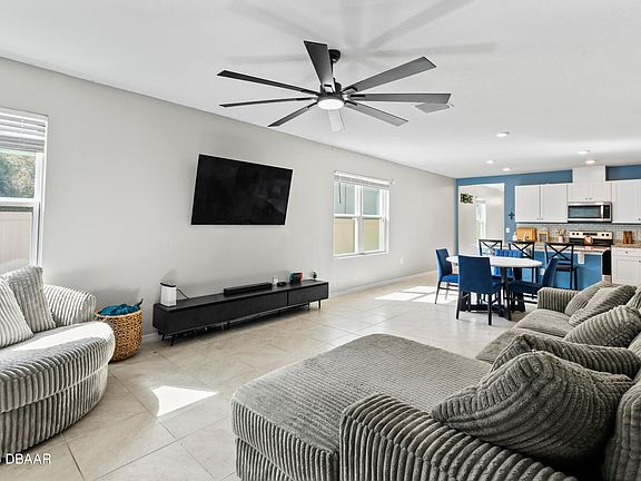 3rd image of 407 Pelham Park Dr