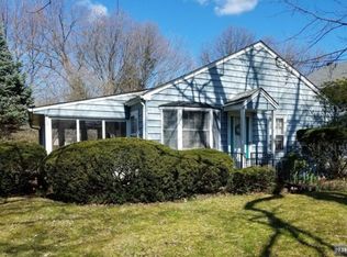 419 Closter Dock Rd, Closter, NJ 07624