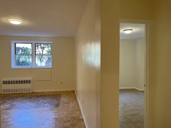 65-04 Booth Street image 5 of 7