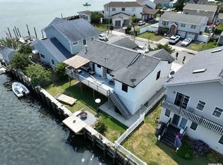 109 Stirling Ave, Freeport, NY