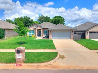 4617 Osprey Dr, Norman, OK 73072