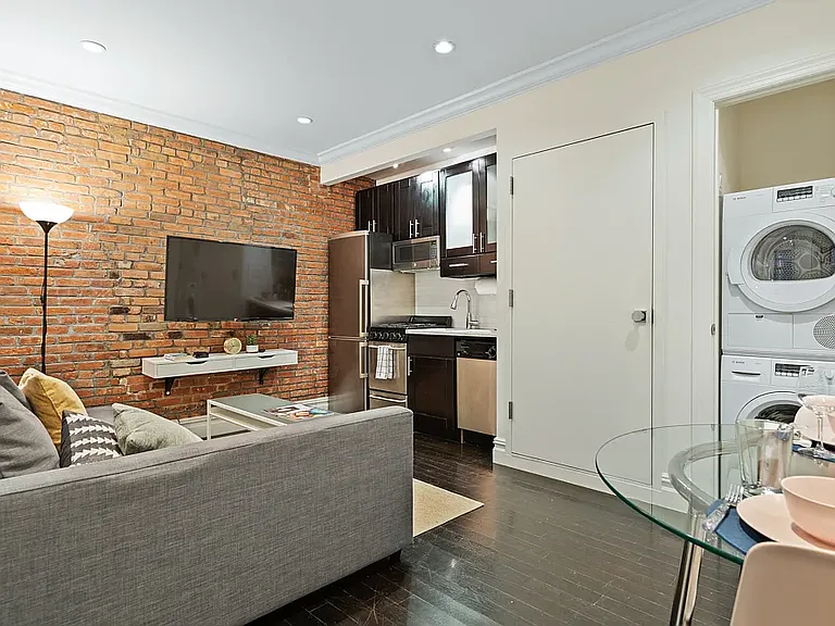 412 W 36th St #2B — Photo 10