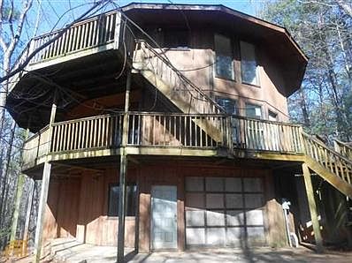 3rd image of 100 Duffy Ln